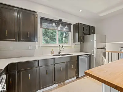 Interior photo 4 of 4 LOVATT PL