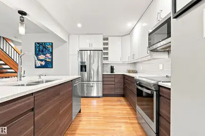 Interior photo 3 of 141 HEARTHSTONE NW