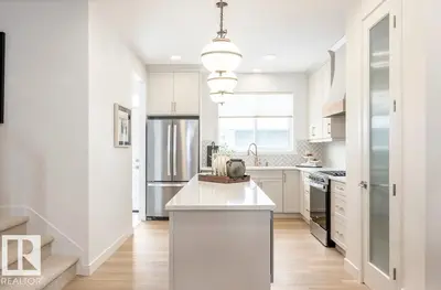 Interior photo 3 of 5611 Parc Reunis Way