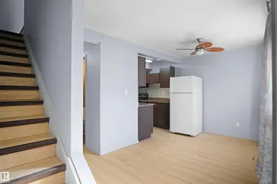 Interior photo 4 of 887 ABBOTTSFIELD RD NW