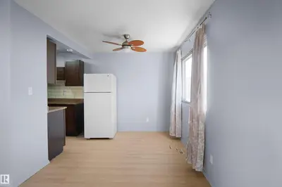 Interior photo 3 of 887 ABBOTTSFIELD RD NW