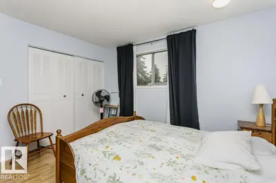 Interior photo 4 of 10968 35 AV NW NW