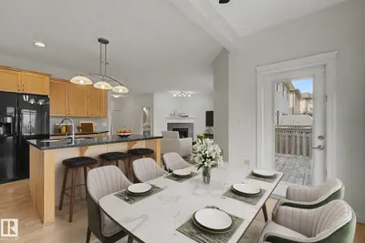 Interior photo 3 of 66 VANESSA AV