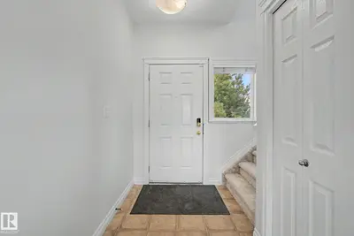 Interior photo 4 of 66 VANESSA AV