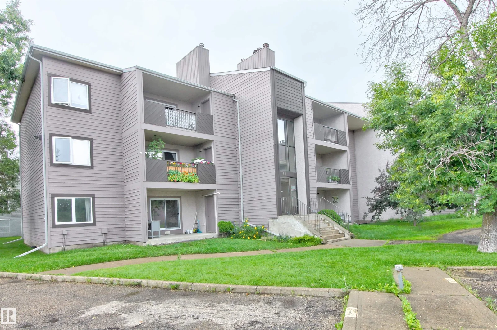 #302 47 AKINS DR, St. Albert - 2 bedroom Apartment for sale
