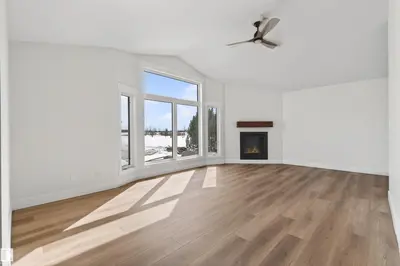 Interior photo 2 of 61426 Rge Rd 455