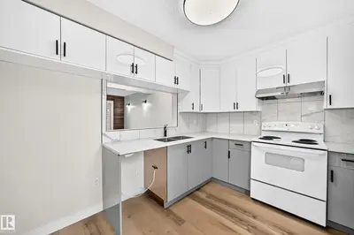 Interior photo 2 of 