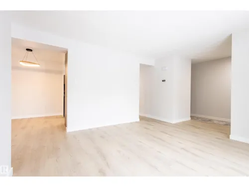 30 AMBERLY CO NW, Edmonton - $229,000