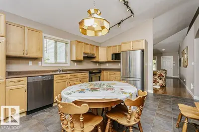 Interior photo 4 of 96 Eastgate WY