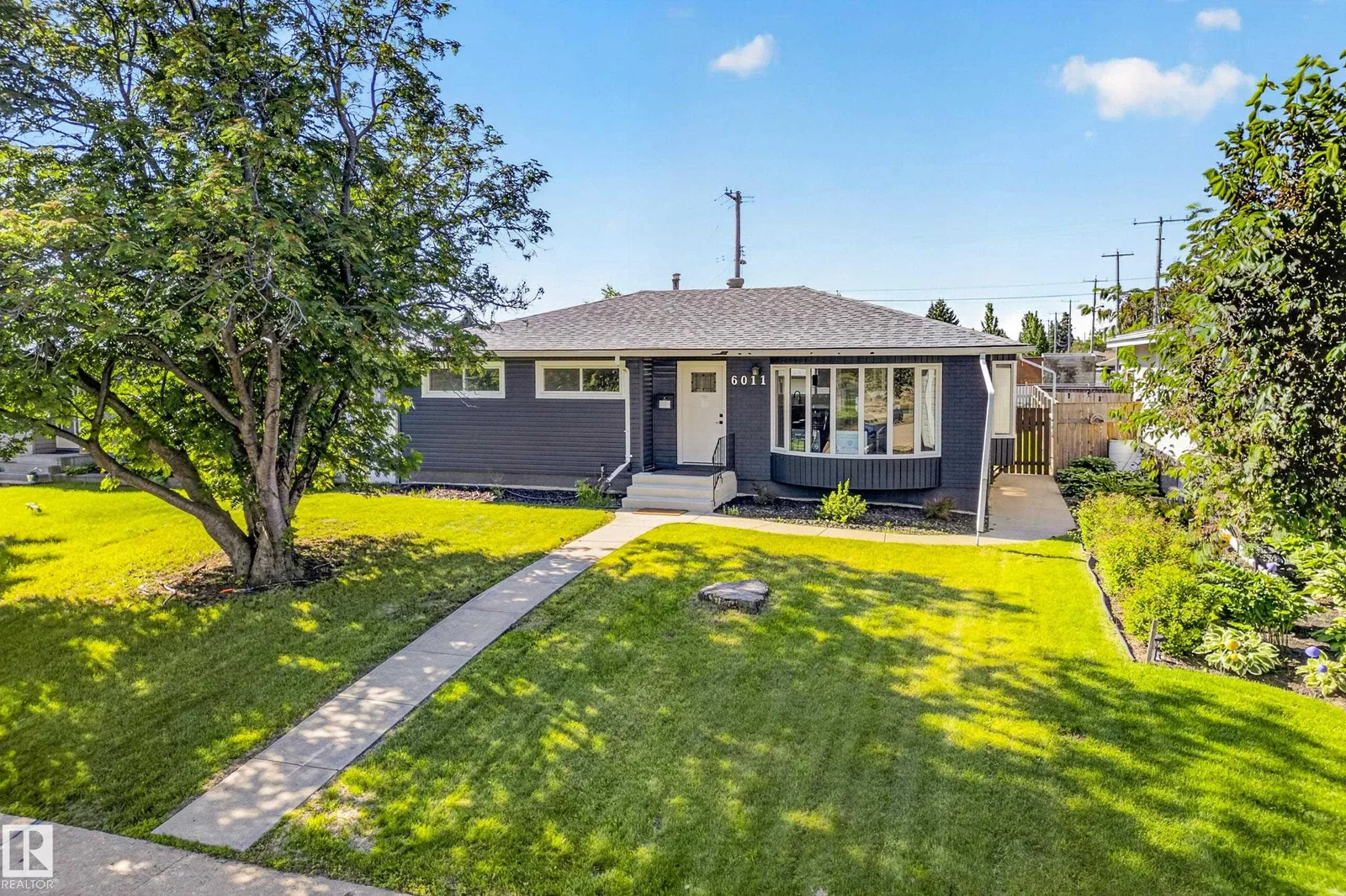6011 93A AV NW, Edmonton - 5 bedroom Detached Single Family for sale