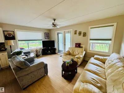 Interior photo 4 of #208 4614A Lakeshore Drive