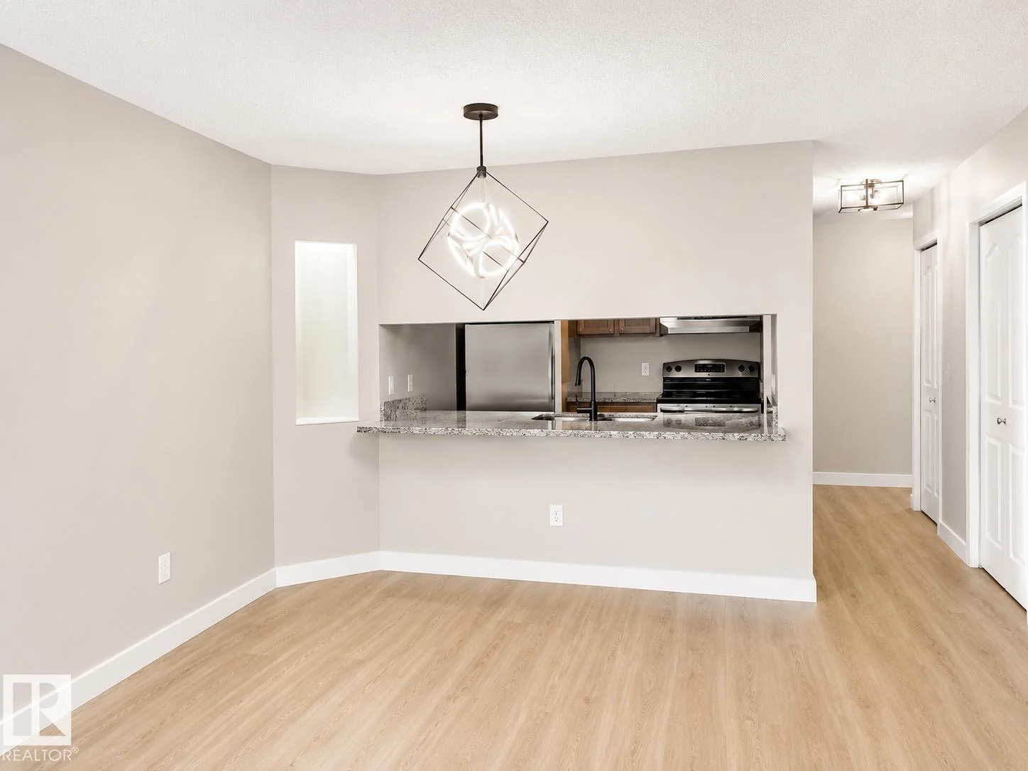 17447 98A AV NW, Edmonton - 3 bedroom Apartment for sale