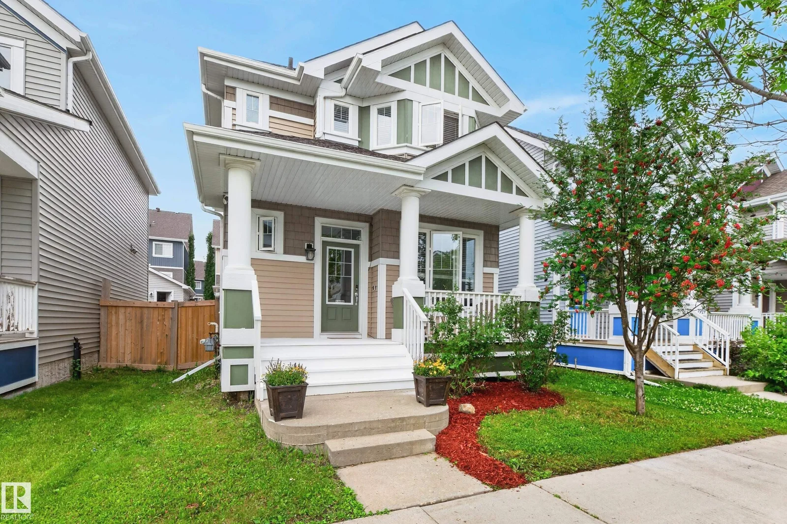 7915 22 AV SW, Edmonton - 3 bedroom Detached Single Family for sale