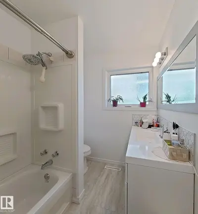 Interior photo 4 of 9201 153 ST NW