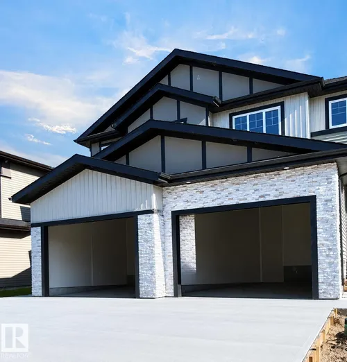 3904 40 AV, Beaumont - $458,800