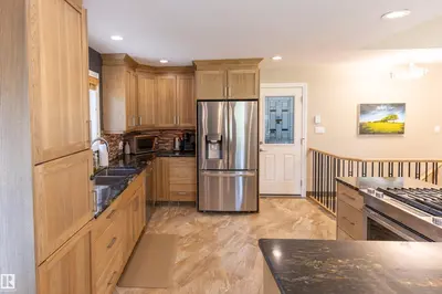 Interior photo 3 of 25 53051 RGE ROAD 211