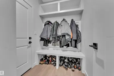 Interior photo 2 of 3615 42 AV