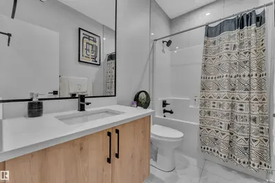 Interior photo 3 of 3615 42 AV