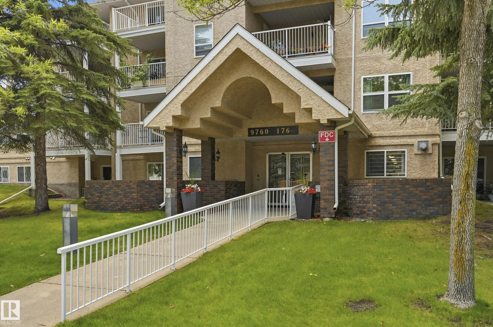#208 9760 176 ST NW, Edmonton - 2 bedroom Apartment for sale