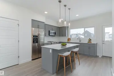 Interior photo 4 of 1250 MCLEOD AV