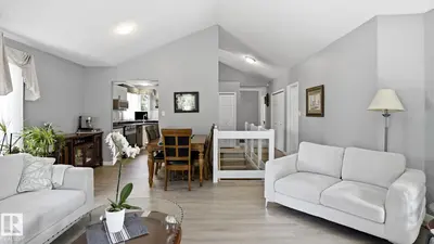 Interior photo 2 of #10 11249 12 AV NW NW