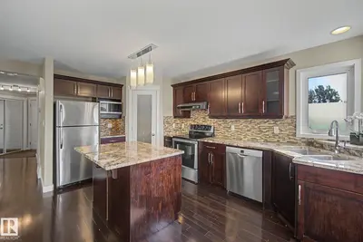 Interior photo 2 of 1047 LEGER BV NW