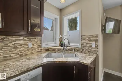 Interior photo 3 of 1047 LEGER BV NW