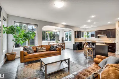 Interior photo 3 of 11935 21 AV SW
