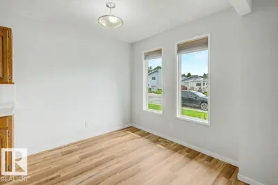Interior photo 3 of 