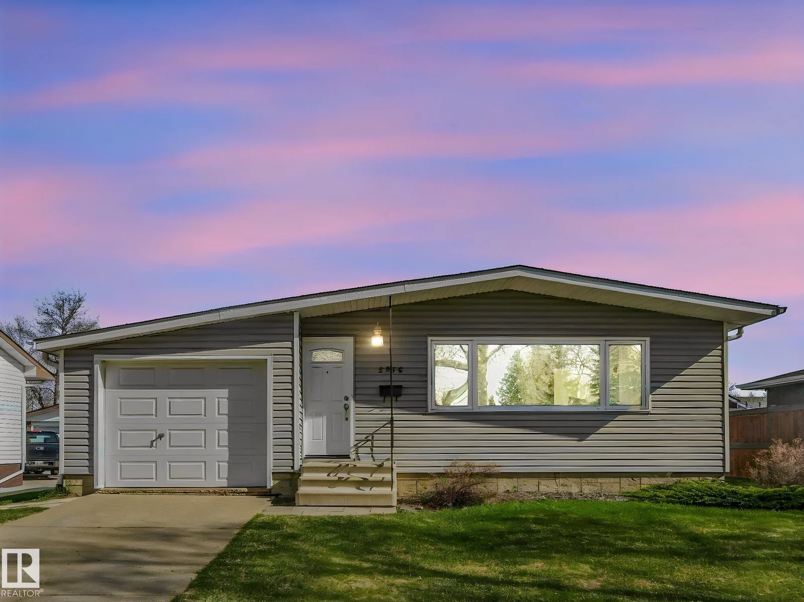5916 148 AV NW, Edmonton - 4 bedroom Detached Single Family for sale