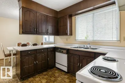 Interior photo 4 of 11113 173A AV NW