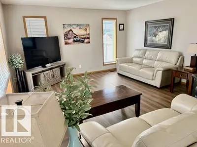Interior photo 2 of 5609 45A ST