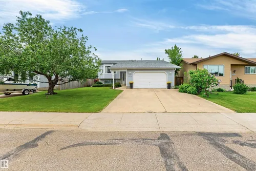 5914 52 ST, Vegreville - $459,000