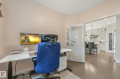 Interior photo 3 of 2722 KIRKLAND WY SW
