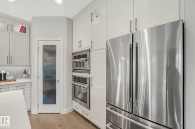 Interior photo 4 of 2722 KIRKLAND WY SW