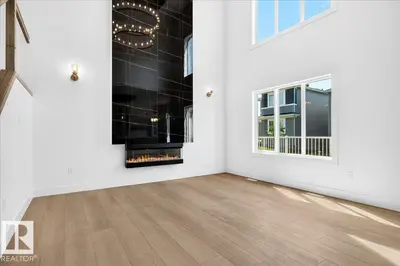 Interior photo 4 of 3308 CHICKADEE DR NW