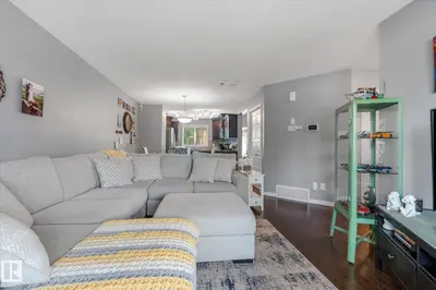Interior photo 2 of 3313 WEIDLE WY SW