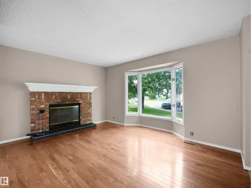 3509 43A AV NW, Edmonton - $290,000