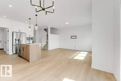Interior photo 2 of 1116 CRISTALL CR SW