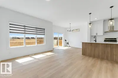 Interior photo 3 of 1116 CRISTALL CR SW