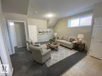 Interior photo 1 of 122 142 Selkirk PL