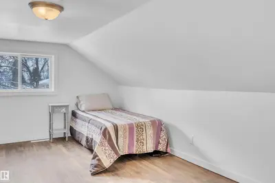 Interior photo 1 of 5107 52 Ave