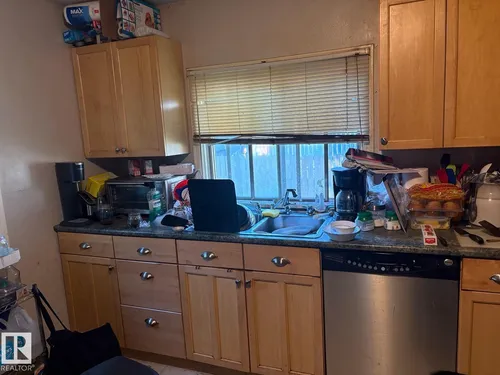 11933 70 ST NW, Edmonton - $313,900