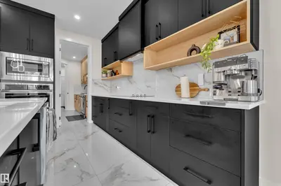 Interior photo 4 of 3924 41 AV