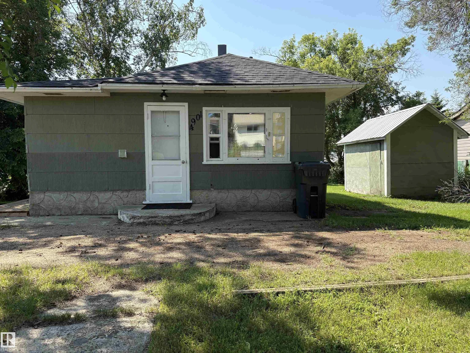 4901 53 AV, Elk Point - 1 bedroom Detached Single Family for sale
