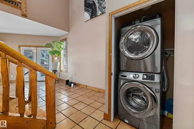 Interior photo 4 of 11253 89 ST NW