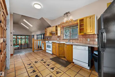 Interior photo 2 of 11253 89 ST NW