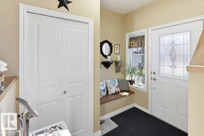 Interior photo 1 of 28 SUTHERLAND ST