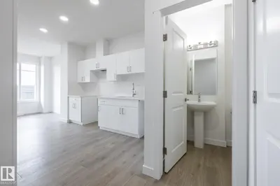 Interior photo 1 of #21 7020 KESWICK CM SW
