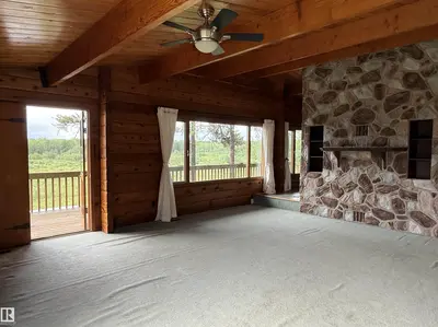Interior photo 2 of 621088 RGE RD 53 NE
